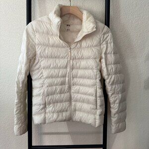 Uniqlo Ultra Light Down Jacket in Creamy White Size Small